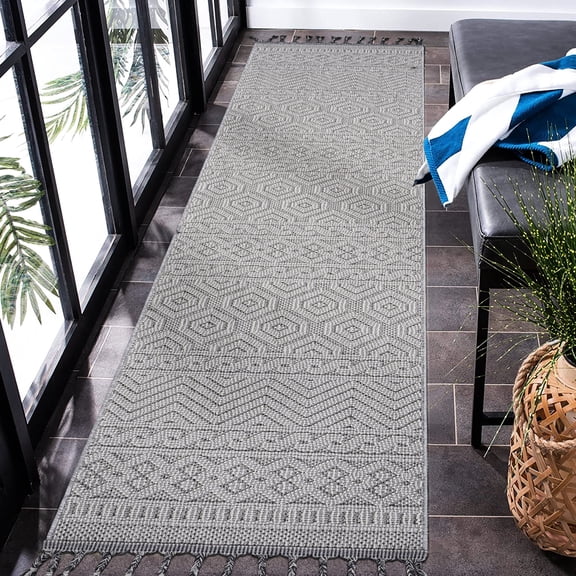 Easy Maintenance Rug - Keep Your Space Clean with Regular Vacuuming and Mild Cleaning