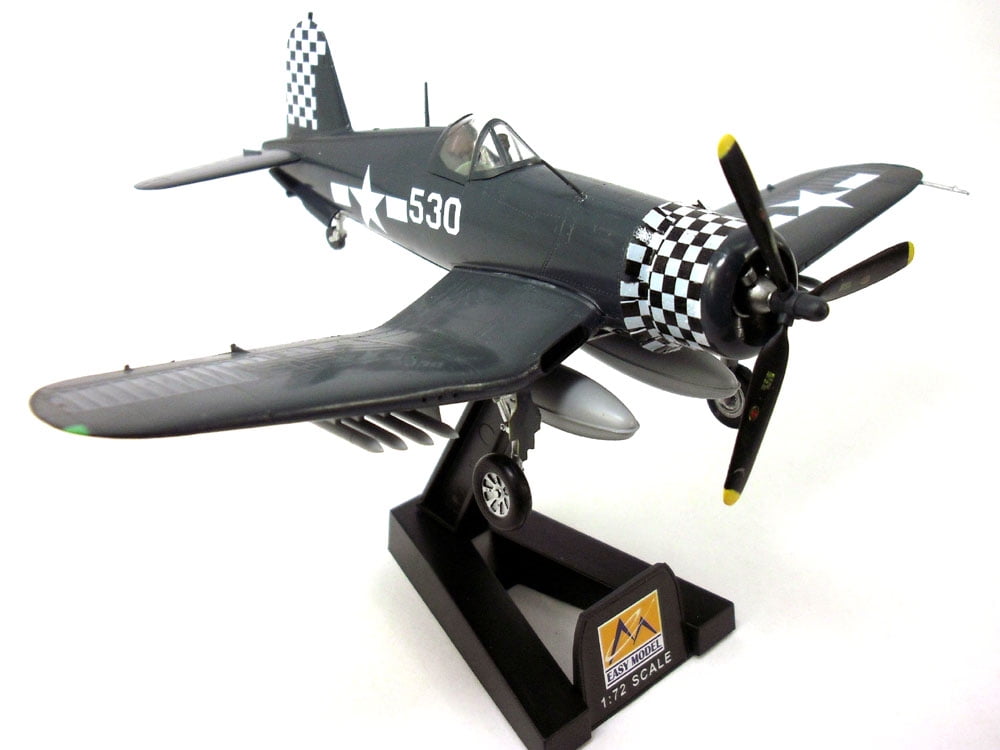 新品未開封　Smithsonian F4U Corsair スケールモデルキット Smithsonian Museum Replica Series - F4U Corsair - 1:48 Scale