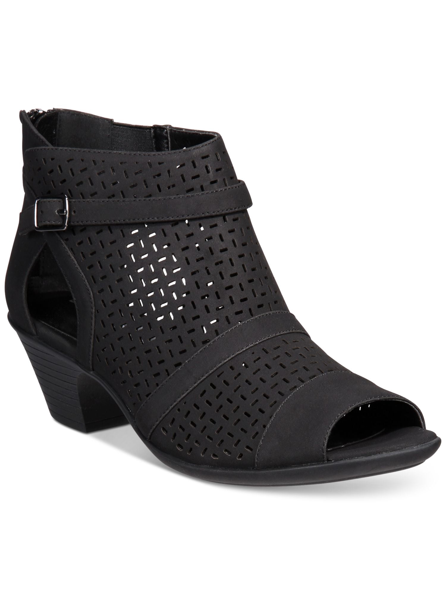 Easy Street Carrigan Sandals (Women)