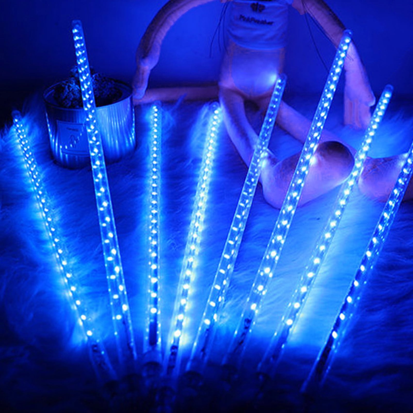 EasytoUse Falling Raindrop Light Set 8pcs Snowfall LED Lights for