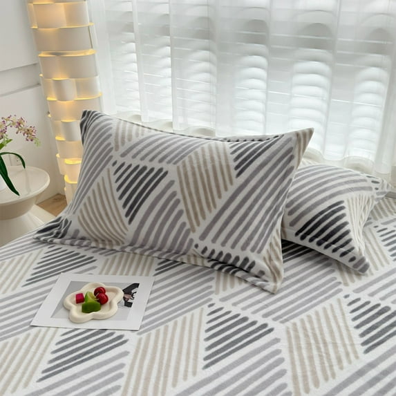 EazyTech Floral Queen Pillowcase Standard Size 20x30 Inch Soft Warm Thickened Pillow Case for Fall/Winter Washable Breathable Bedding Accessory Bedroom Decor Gray