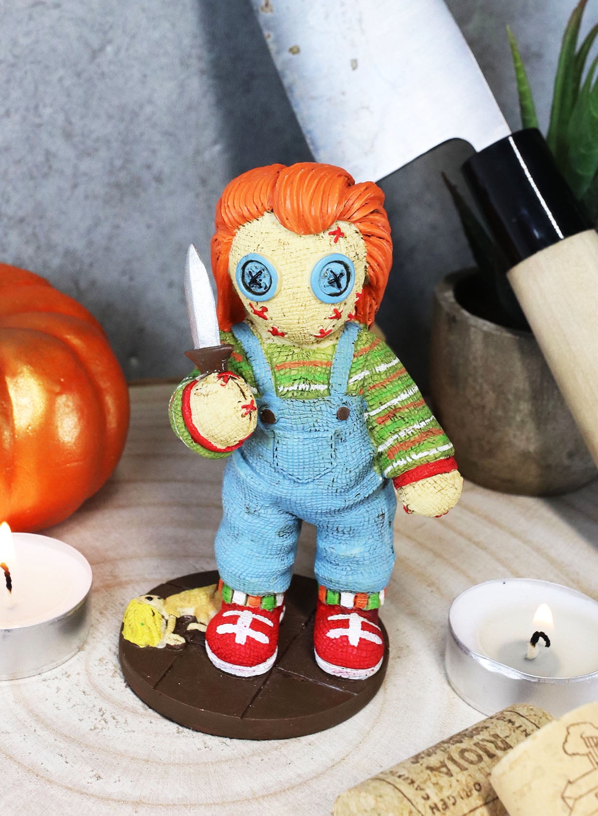 Ebros Child's Play Buddi Horror Doll Chucky Holding Knife Pinheadz