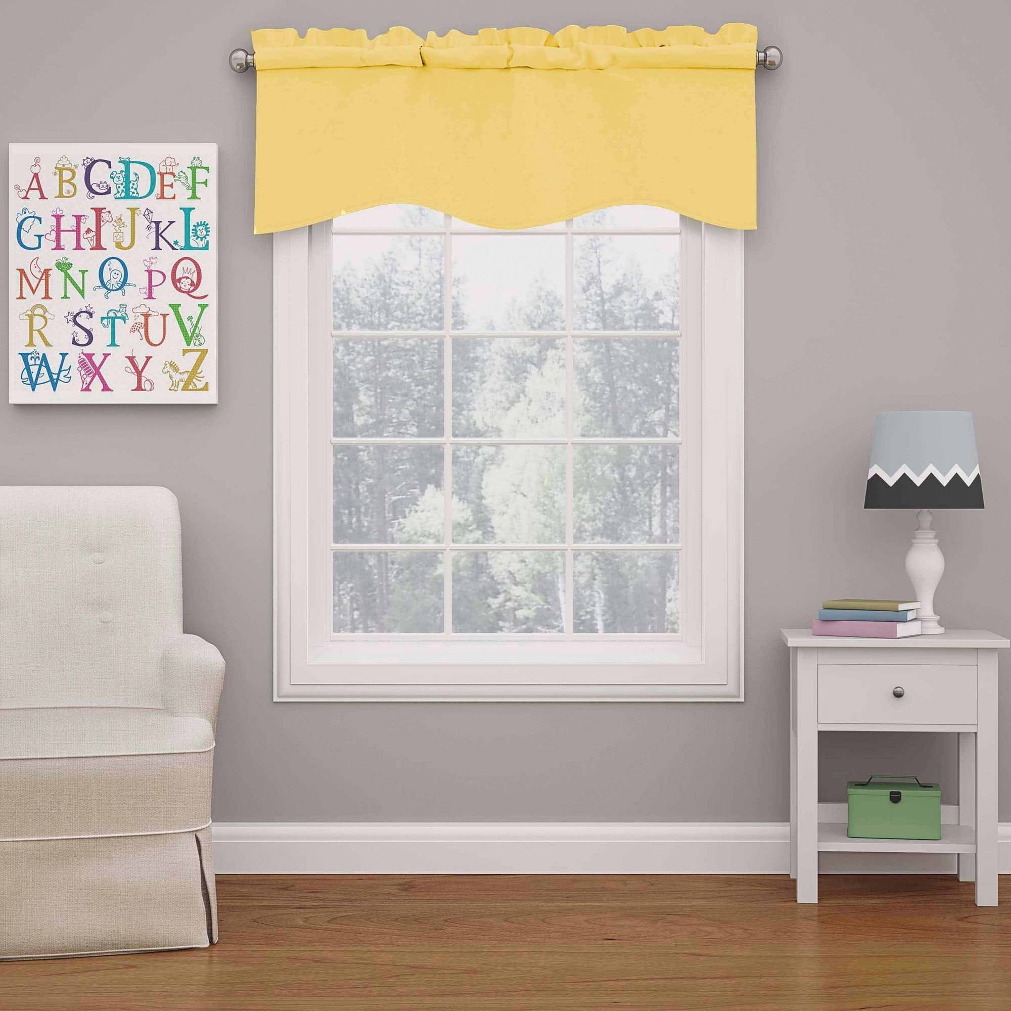 Eclipse Kendall Solid Scalloped Valance (1 Panel), 42 In Wide x 18 In