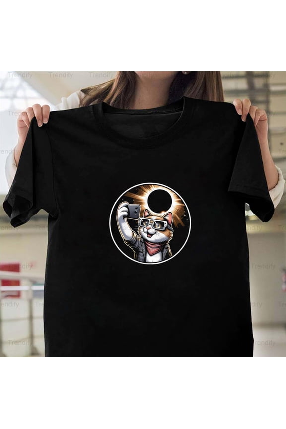 Eclipse Selfie Cat Humorous Solar Eclipse Cartoon Funny H12877 Unisex T-Shirt, Up to 5XL Available