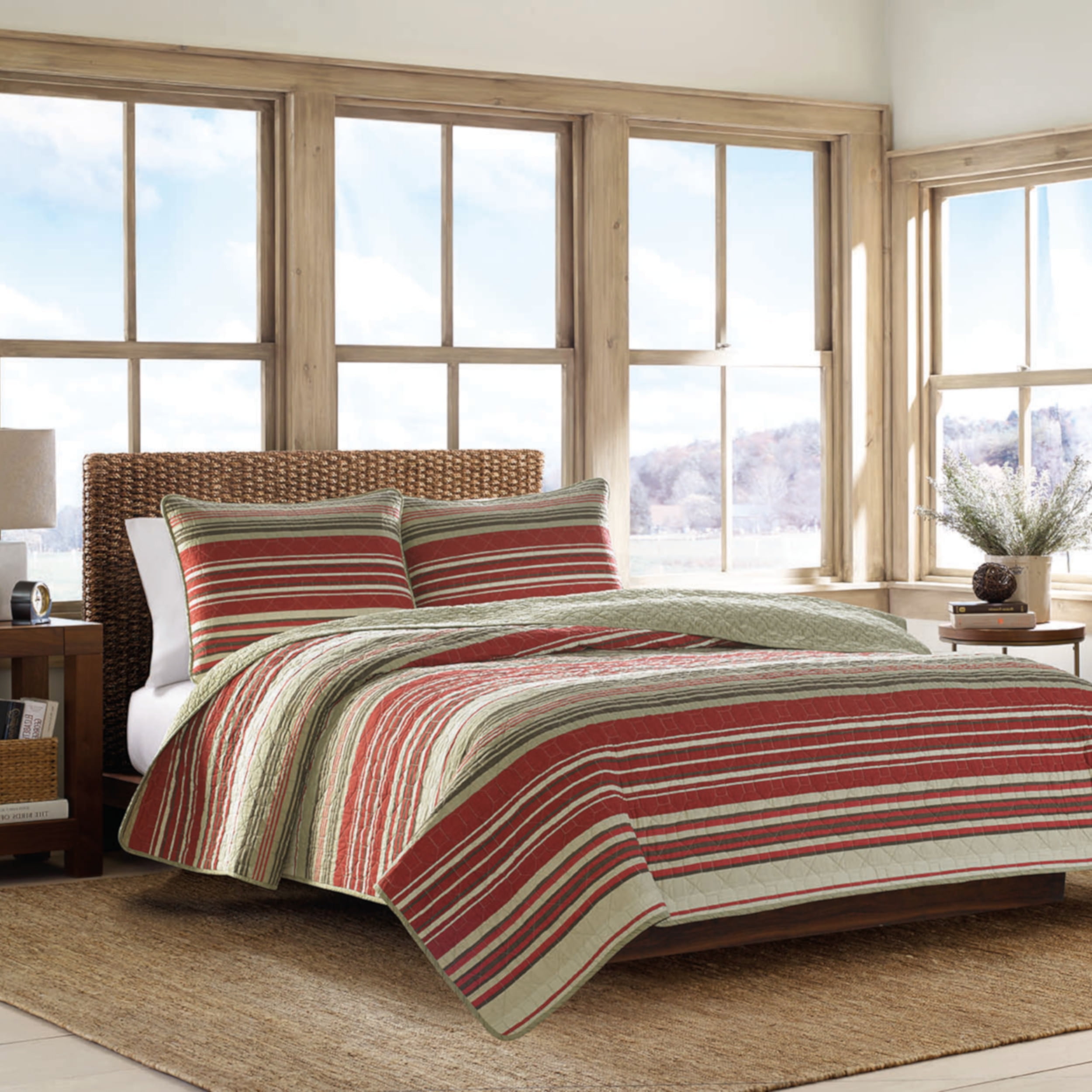 Yakima Valley Twin Reversible Cotton Quilt Set in Multi Red
