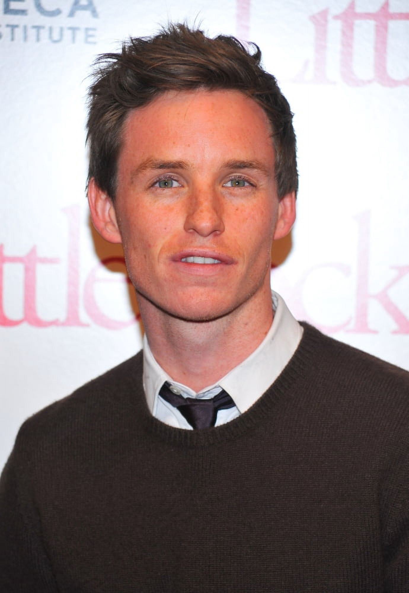Eddie Redmayne At Arrivals For Little Fockers Premiere Canvas Art -  (16 x 20)