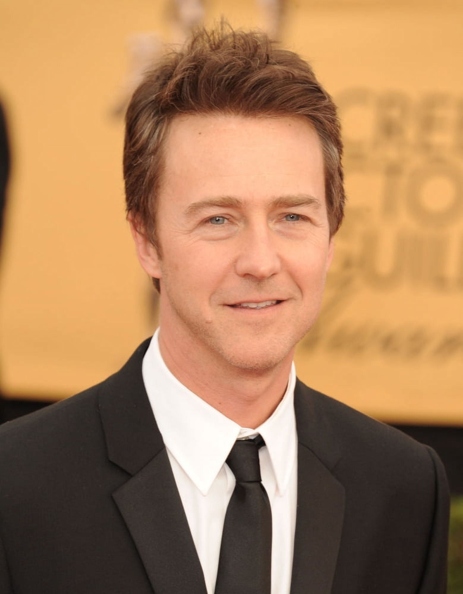 Edward Norton At Arrivals For 21St Annual Screen Actors Guild Awards (Sag) - Arrivals 2 Canvas Art -  (16 x 20)