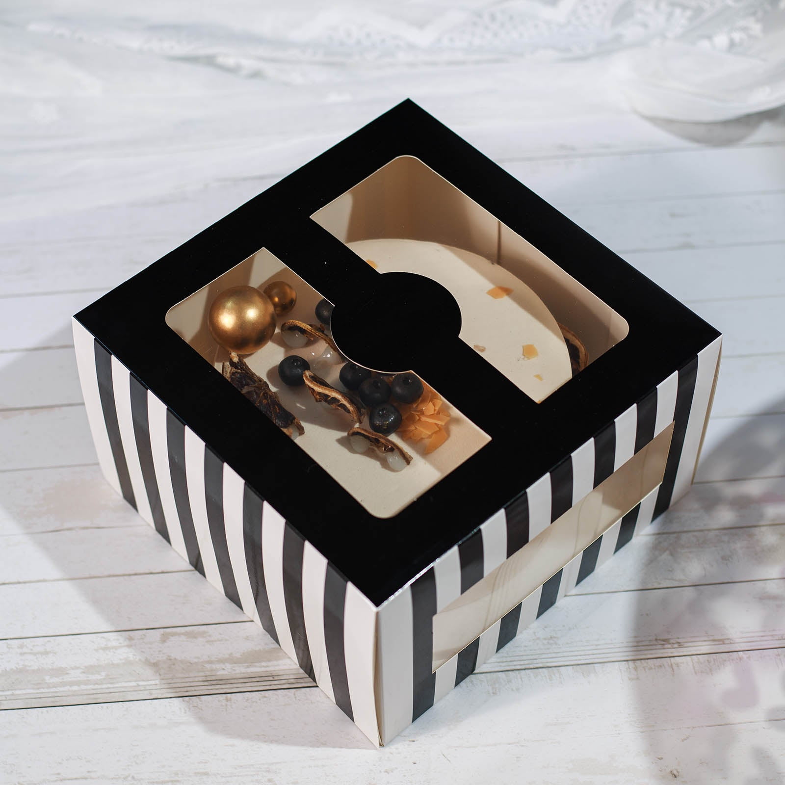 https://i5.walmartimages.com/seo/Efavormart-10-Pack-10-x10-x6-Cake-Boxes-with-Window-Striped-Disposable-Bakery-Boxes-for-Pastries-Cookies-Pie-Cupcakes-Black-White_2edf6b5c-246c-4b8b-ace6-f76ccf31f9e8.9cdcb86f9949eded7686c475569995e1.jpeg