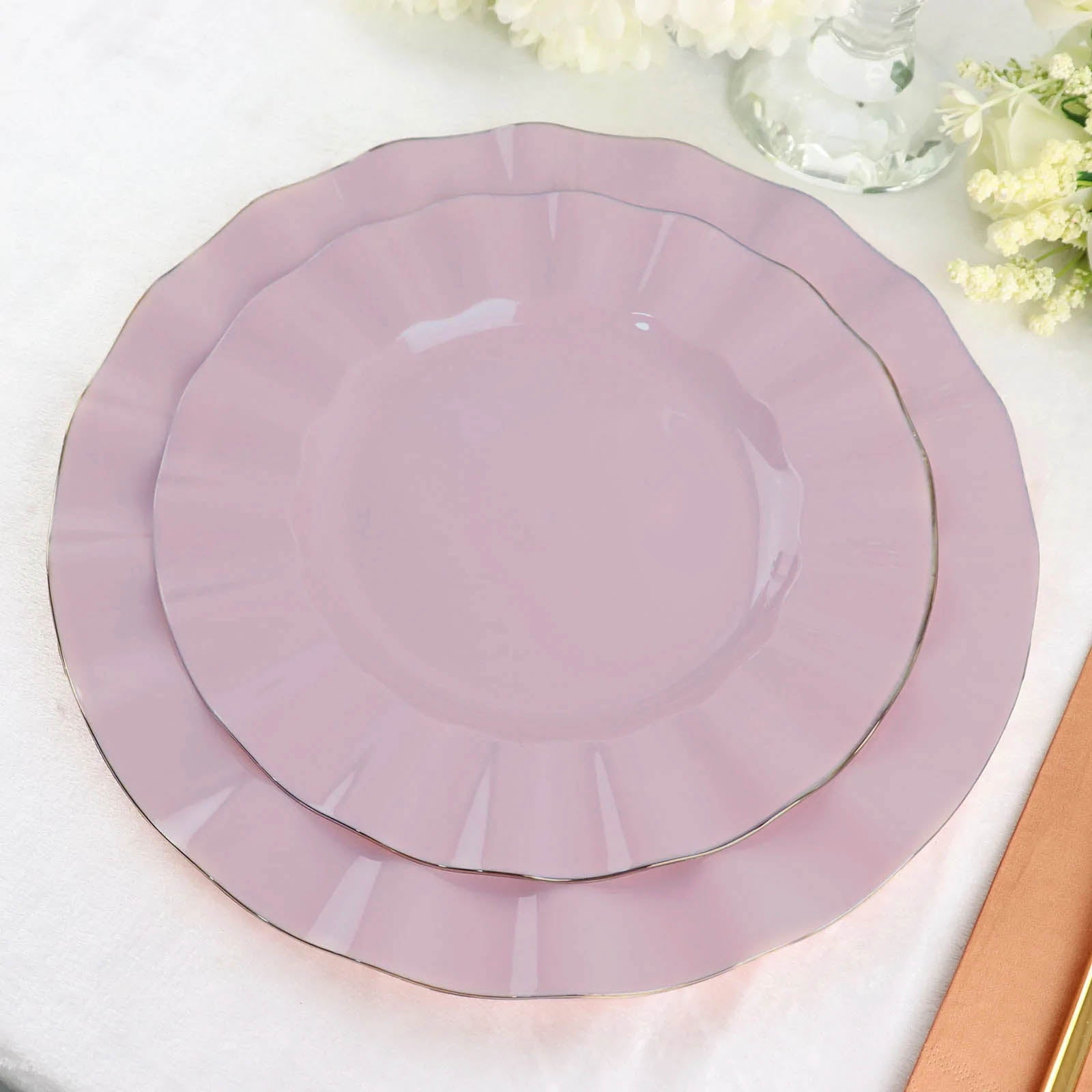 Efavormart 10 Pack | Lavender 9" Round Plastic Dinner Plates, Disposable Tableware with Gold ...