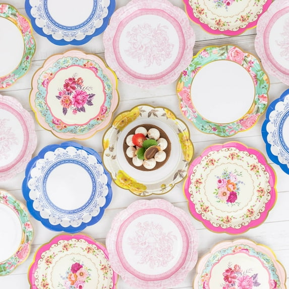 Efavormart 24 Pack Vintage Mixed Floral Paper Dinner Plates With Scalloped Edge, Round Disposable Party Plates 9"