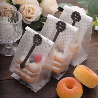 Clear Treat Bags – 4x9.5 Inch Cellophane Party Favor Bags, Pack Of 150 With Ties