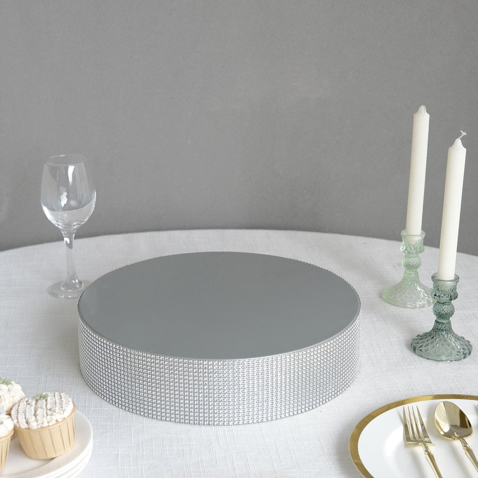 Efavormart Silver Round Metal Pedestal Cake Stand with Rhinestones ...