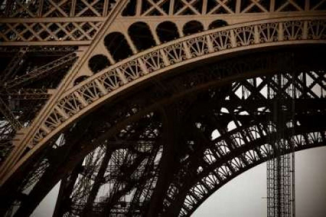 Eiffel Tower Arc I Canvas Art - Erin Berzel (24 x 36)