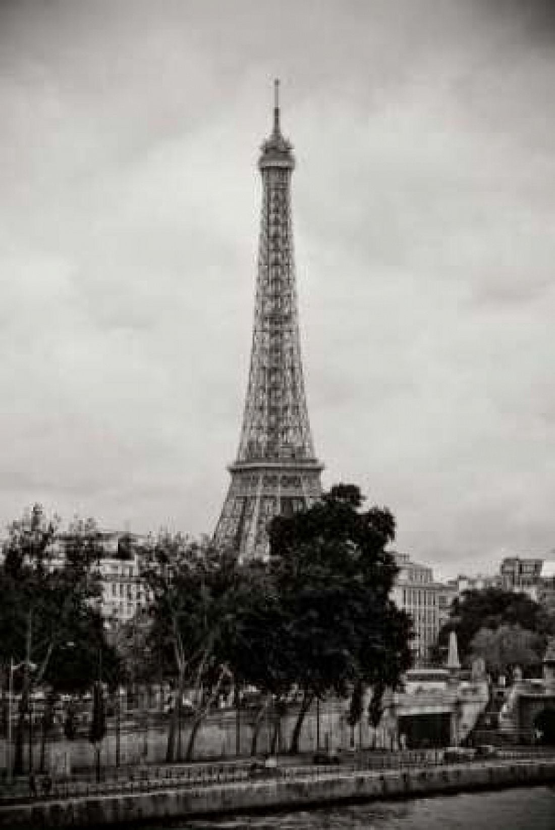 Eiffel Tower BW I Canvas Art - Erin Berzel (12 x 18)