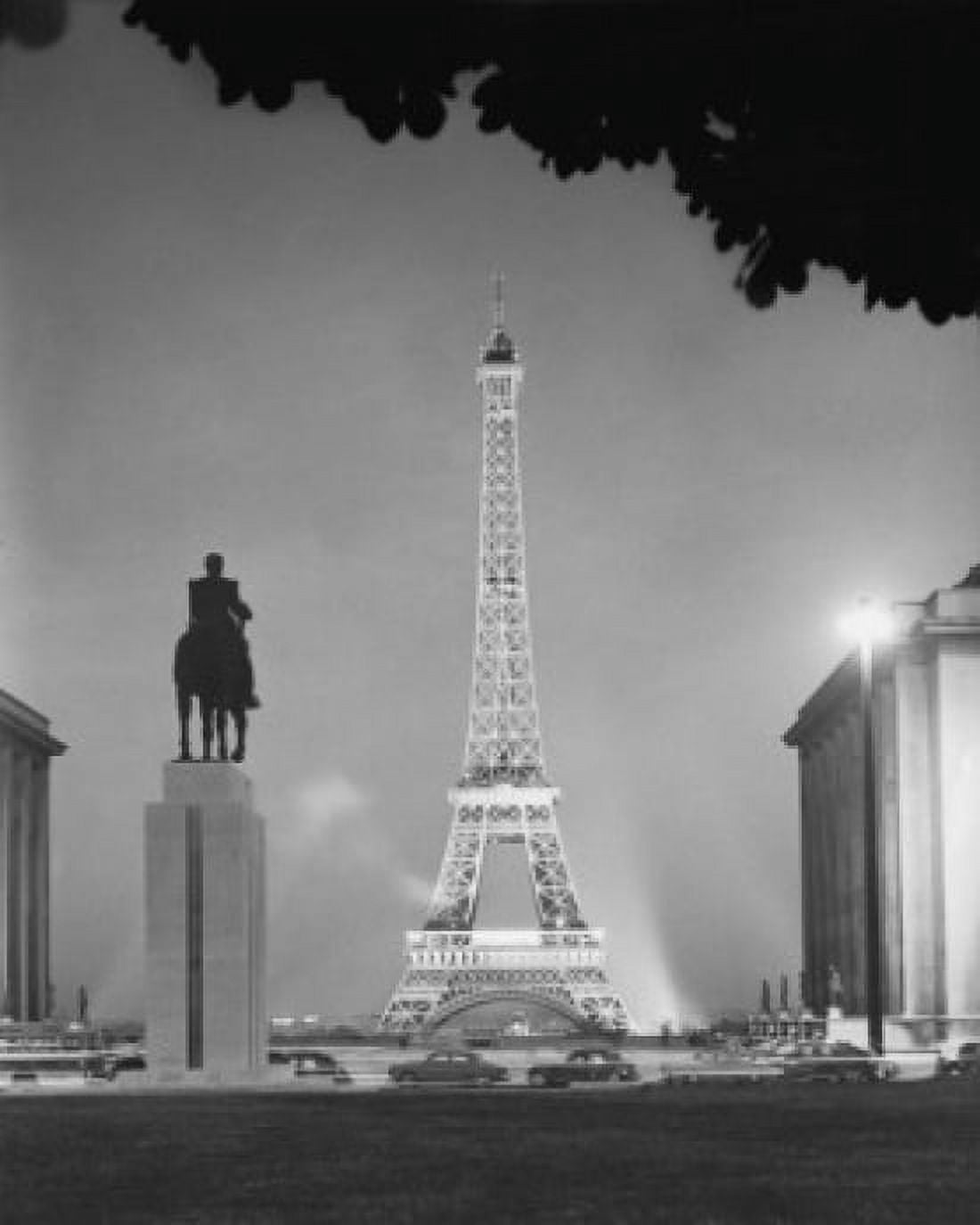 Eiffel Tower Paris France Canvas Art - (18 x 24)
