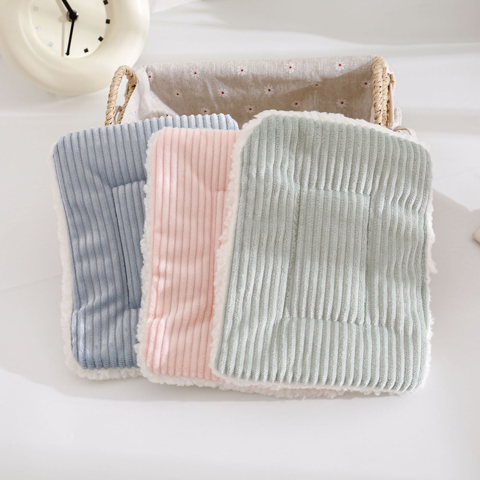 Eisoary Guinea Pig Cage Liner Bed Winter Warm Plush Pad Hamster Nest