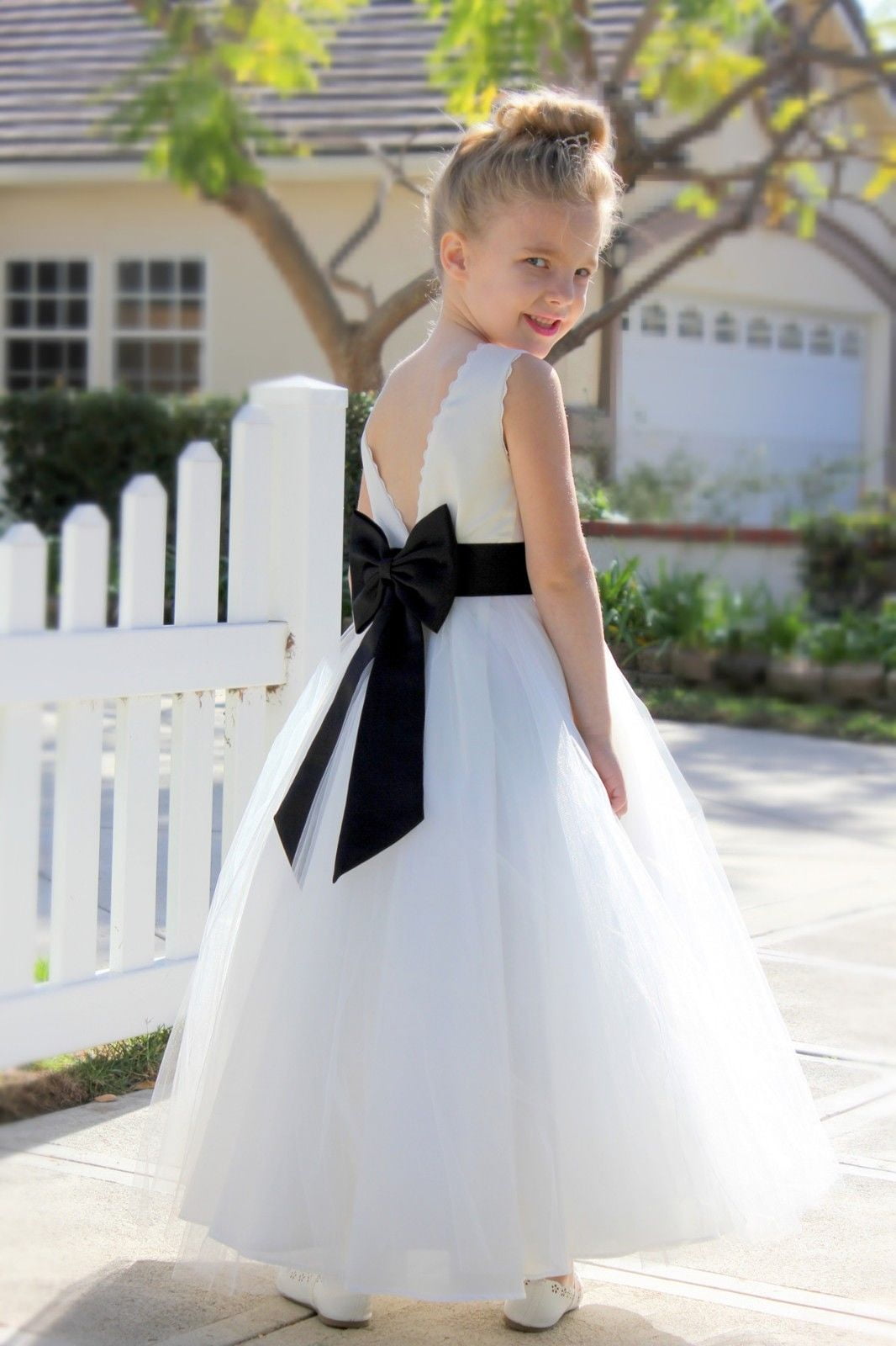 Ekidsbridal Ivory V Back Lace Edge Junior Flower Girl Dress