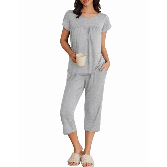 Ekouaer Womens Pajama Set Short Sleeve Sleepwear Pleated Floral Pjs Set Capri Pants Lounge Sets with Pockets