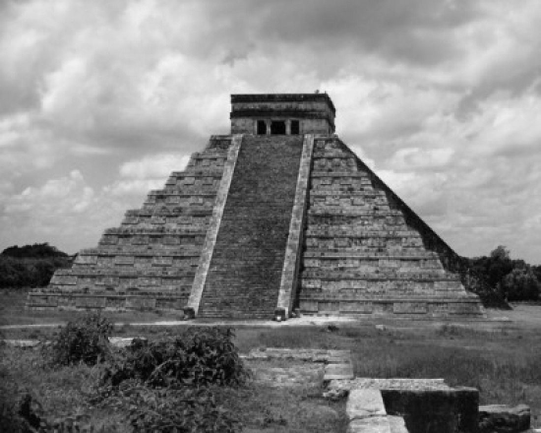 El Castillo Chichen Itza (Mayan) Mexico Canvas Art - (24 x 36)