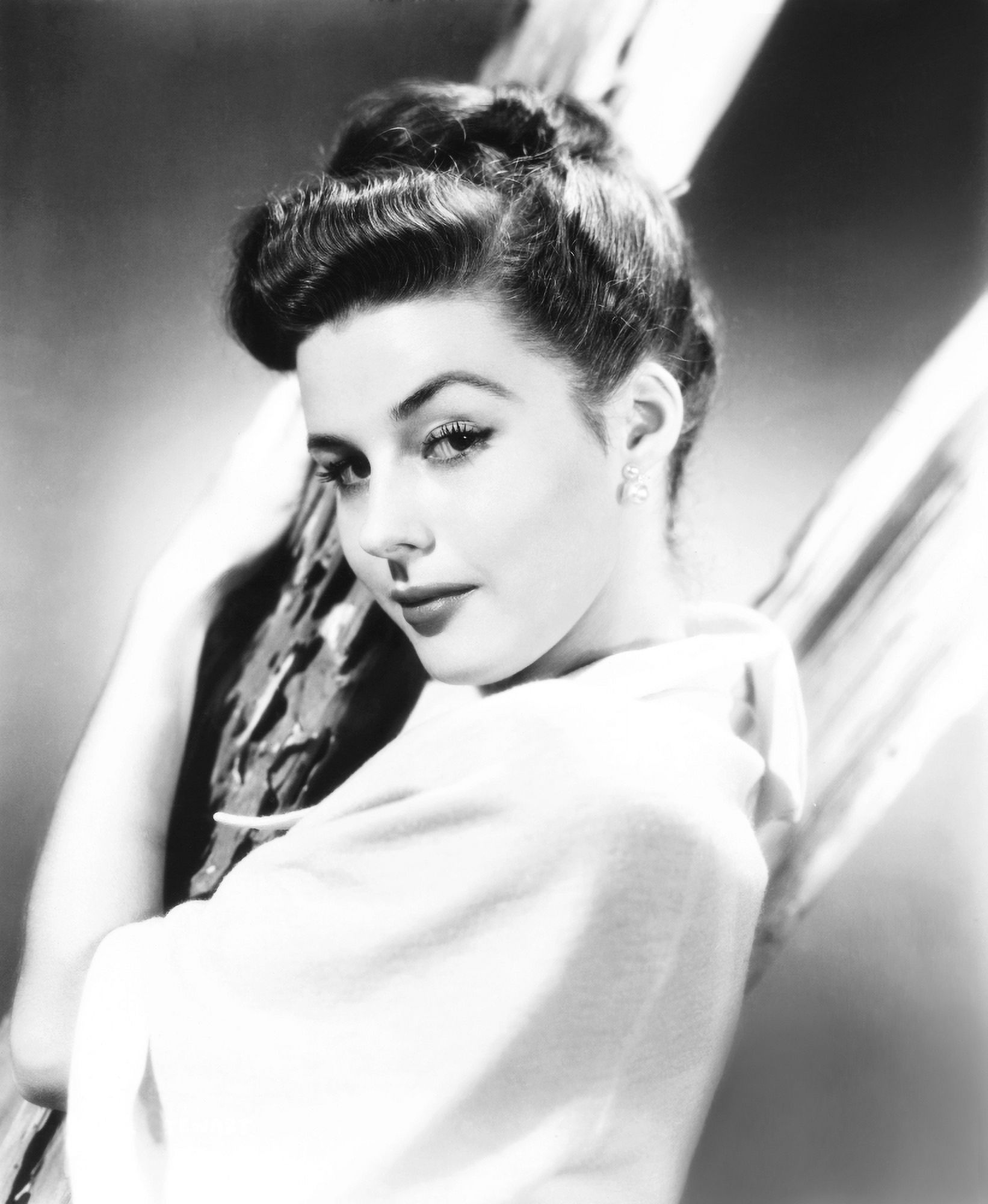 Elaine Stewart Canvas Art - (16 x 20)