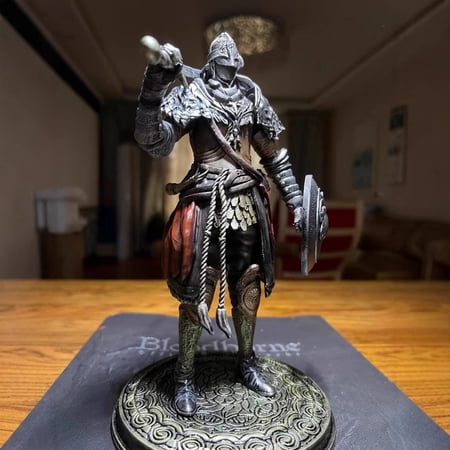 Elden Ring White Wolf Warrior Garden Statues, Standing