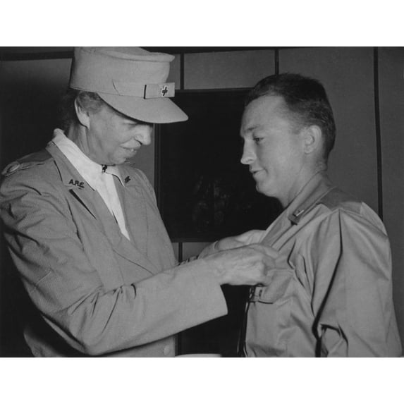 Eleanor Roosevelt Pins A Medal On A Soldier In New Caledonia. Sept. 15 History (24 x 18)