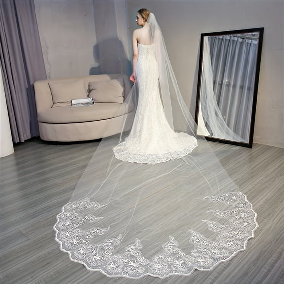 Elegant 3-Meter Cathedral Wedding Veil with Embroidered Flowers Long Bridal Tulle Veil with Comb for Church, Beach, and Outdoor Ceremonies