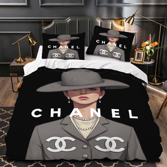 Elegant 3-Piece Duvet Cover Set with Stylish Woman in Gray Hat Jacket Illustration Modern Design for Bedrooms