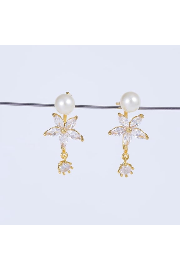 Elegant Brass Pave Clear Cubic Zirconia Star Stud Earrings Golden Sparkling Design Perfect for Formal Casual or Special Occasions Ideal Gift for Women 1pair