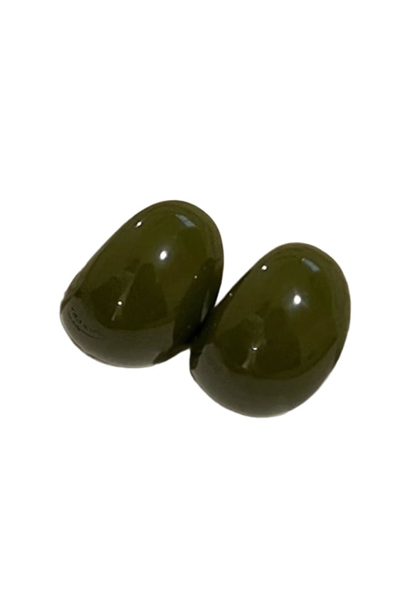 Elegant C Shape Resin Earrings for Women Resin Construction Suitable for Frequent Use Across Different Environments