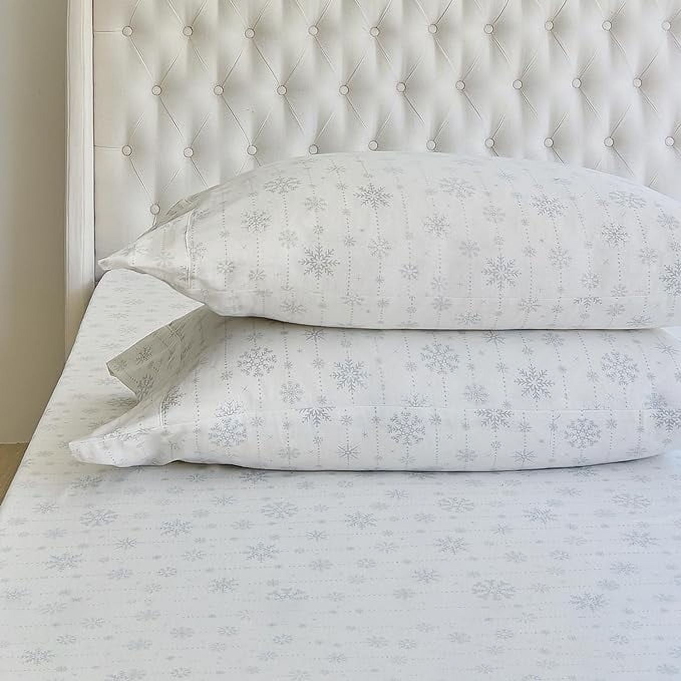 Elegant Comfort - 4 PIECE Holiday Christmas Flannel Cotton Sheet Set, Deep Pocket Fitted - Full, Snowflake Ivory