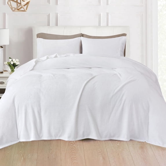 Elegant Comfort 4-Piece Velvet Plush Flannel Sheet Set , Non Pilling Fuzzy Velvet Flannel Fleece Deep Pocket Sheet Set - Twin XL, White