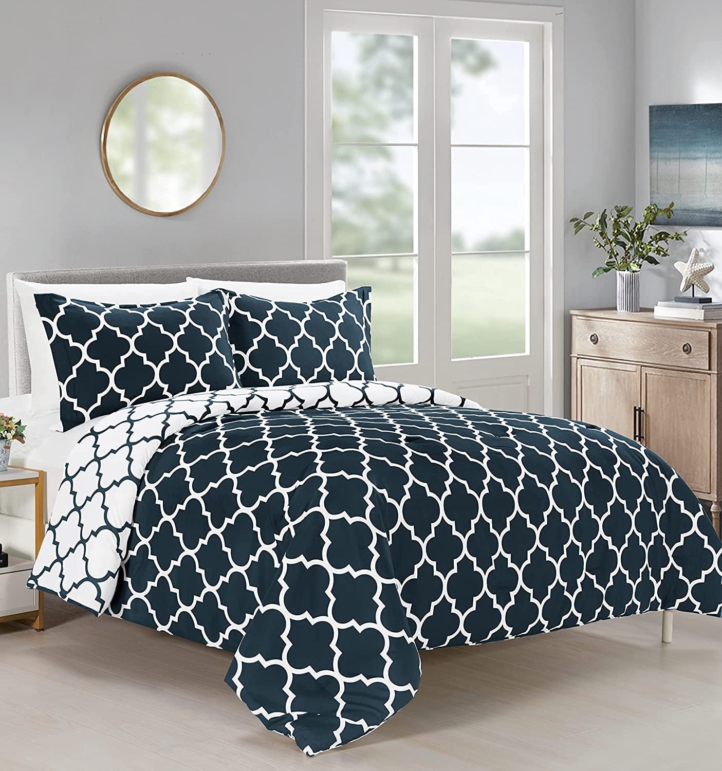 Elegant Comfort Super Soft Quatrefoil Comforter Pattern Down Alternative Reversible 3-Piece Comforter Set,King, Navy/White