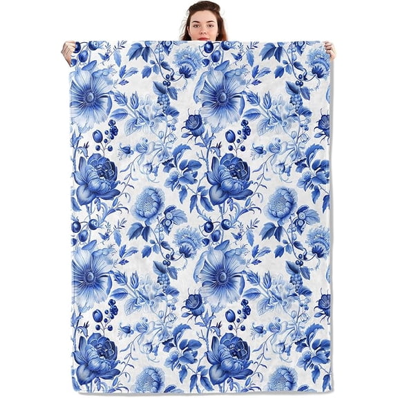 Elegant Floral Blanket Lightweight Blankets Gifts for Women Flannel Throw with Blue Flower and Berry Printed for Sofa, Bed, Travel, Picnic, Camping, Office, Rural Decor Throws