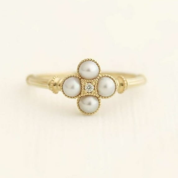 Elegant Gold Color Round Imitation Pearl Four Leaf Clover Flowers Rings Wedding Party Jewelry Rings for Women