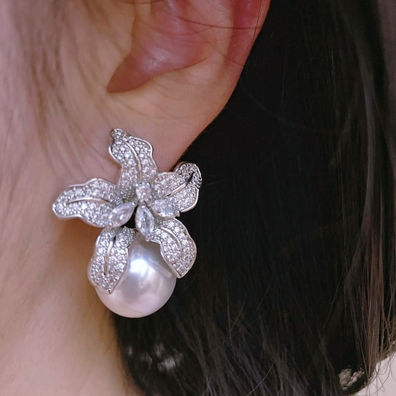 Elegant Imitation Pearl Big Stud Earrings Luxury Sparkling Zircon Crystal Flower Earrings for Women Female Wedding Party Jewelry