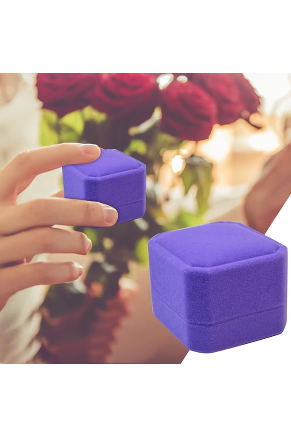 Elegant Jewelry for Packaging - Classic Velvet Ring for Engagement and Wedding with Compact 4x5x55cm Design, 5 cmx5.5 cmx4 cm, Purple