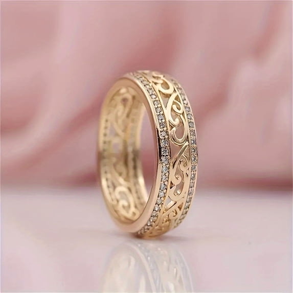 Elegant Luxurious Wide Ring - A Stylish Ring With Carved Hollow Floral Patterns And Inlaid With Sparkling Water, Suitable For Daily Wear And Parties As A Fashionable And Exquisite Accessory, A
