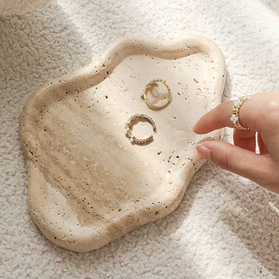Elegant Natural Marble Cloud Jewelry and Cosmetics Display Tray - Unique Irregular Storage Box for Home and Office Decor