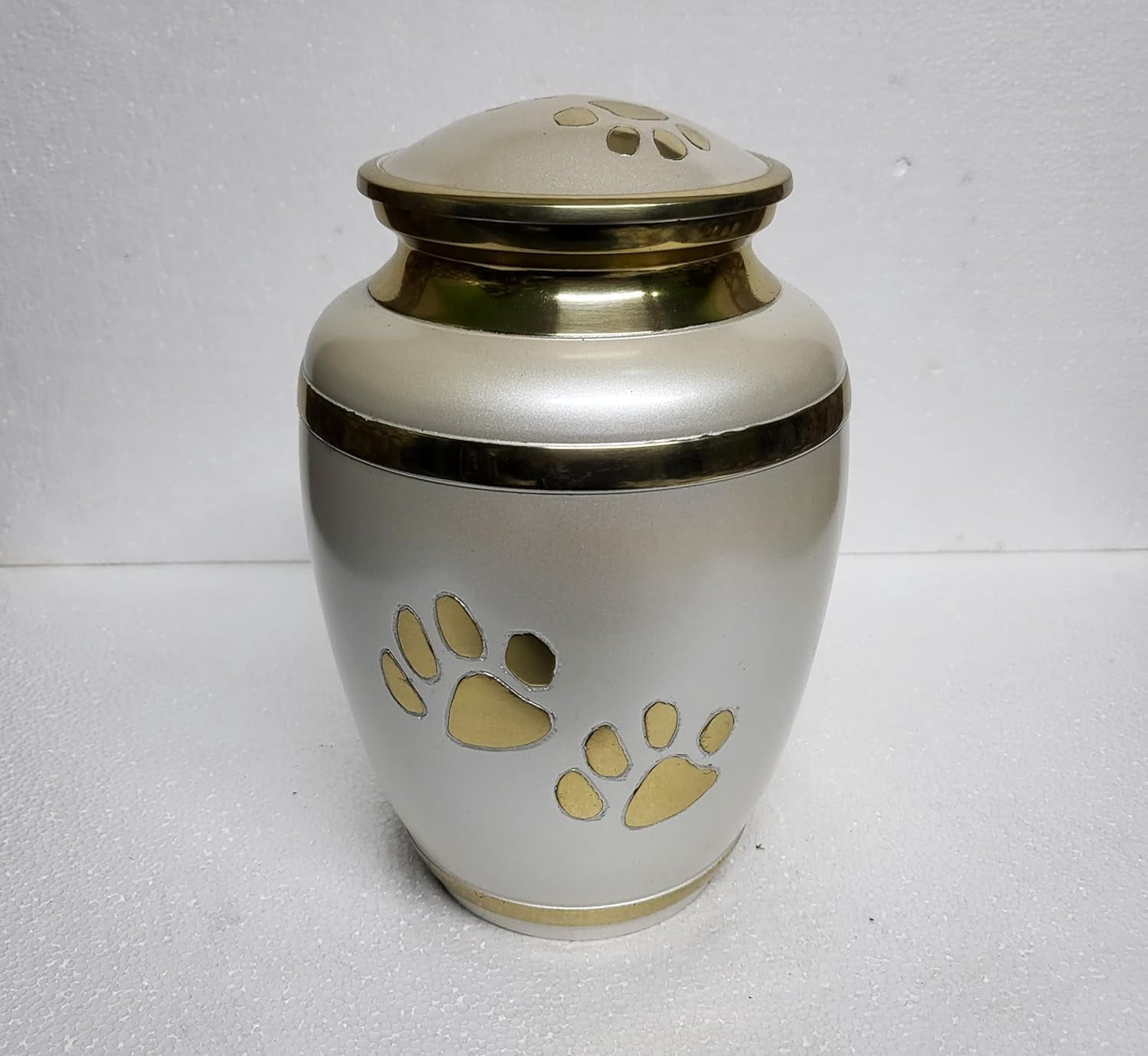 Elegant Pet Keepsake White Cremation Urn – 8-Inch Memorial Urn with Velvet Bag for Cherished Remembrance