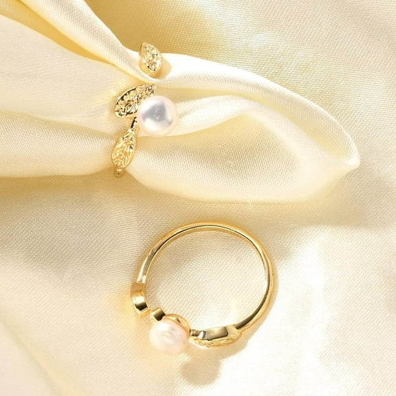 Elegant Round Natural Pearl Finger Rings Leaf Brass Cuff Rings Size 7 Inner Diameter 17.5mm for Women Real 14K Gold Plated Jewelry Perfect for Daily Wear or Special Occasions for diy