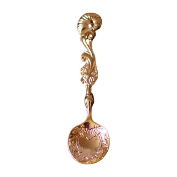 Gold Seashell Handle Dessert Spoon In Stainless Steel With Vintage Design For Ice Cream Pudding And Coffee Stirring Elegant And Functional Tableware