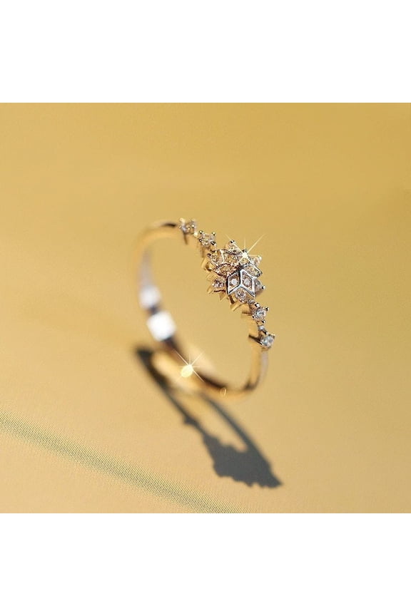 Womens Silver Snowflake Ring Flower Design Elegant Ring Luxurious Accessory For Special Occasions Silver Ring and Everyday Use Womens Fashion Ring Jewelry