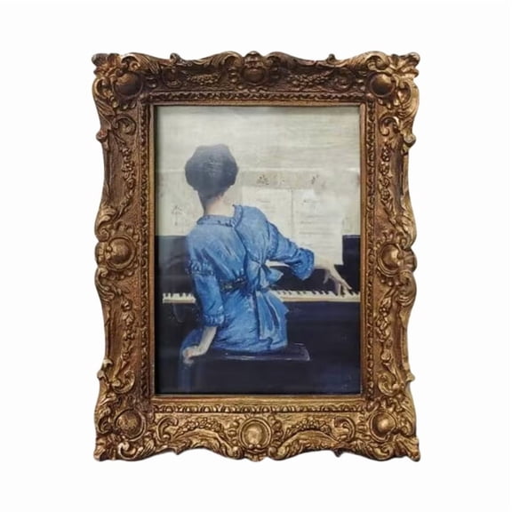 Elegant Vintage Resins Photo Frame with Intricate Carvings for Home Decoration