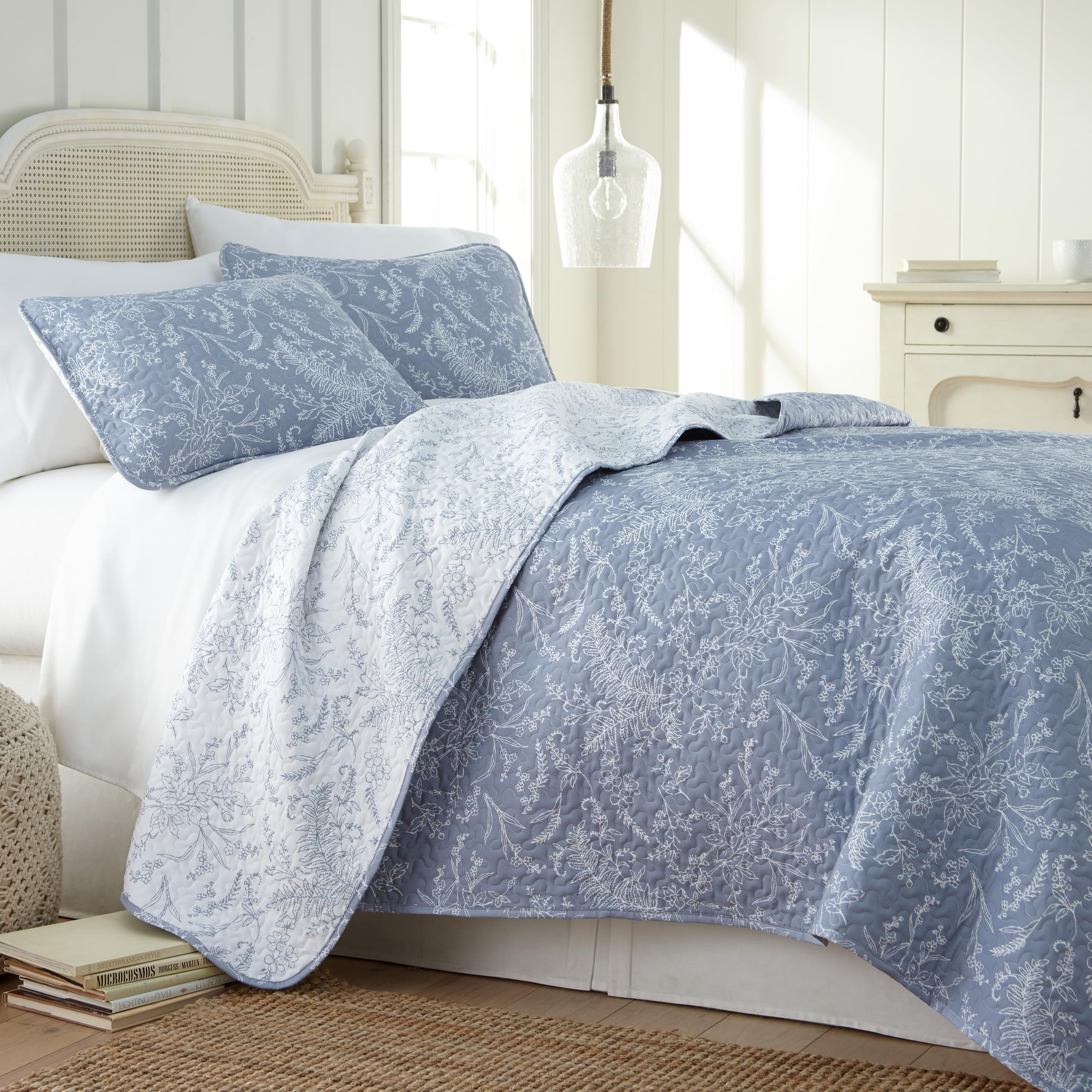 Elegant and Chic Lightweight Reversible Winter Brush Floral Patterned Quilt Set by Southshore Fine Linens