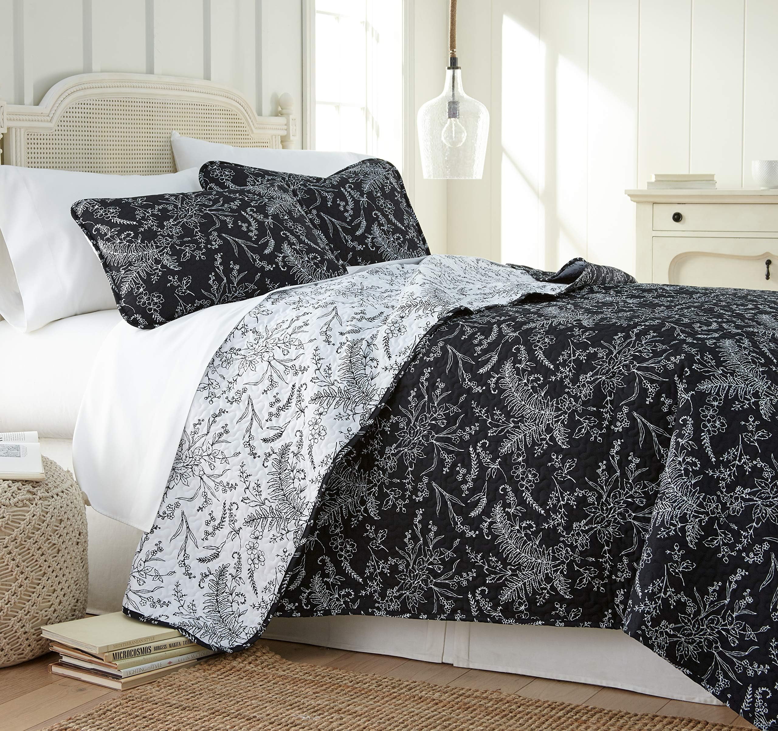 Elegant and Chic Lightweight Reversible Winter Brush Floral Patterned Quilt Set by Southshore Fine Linens