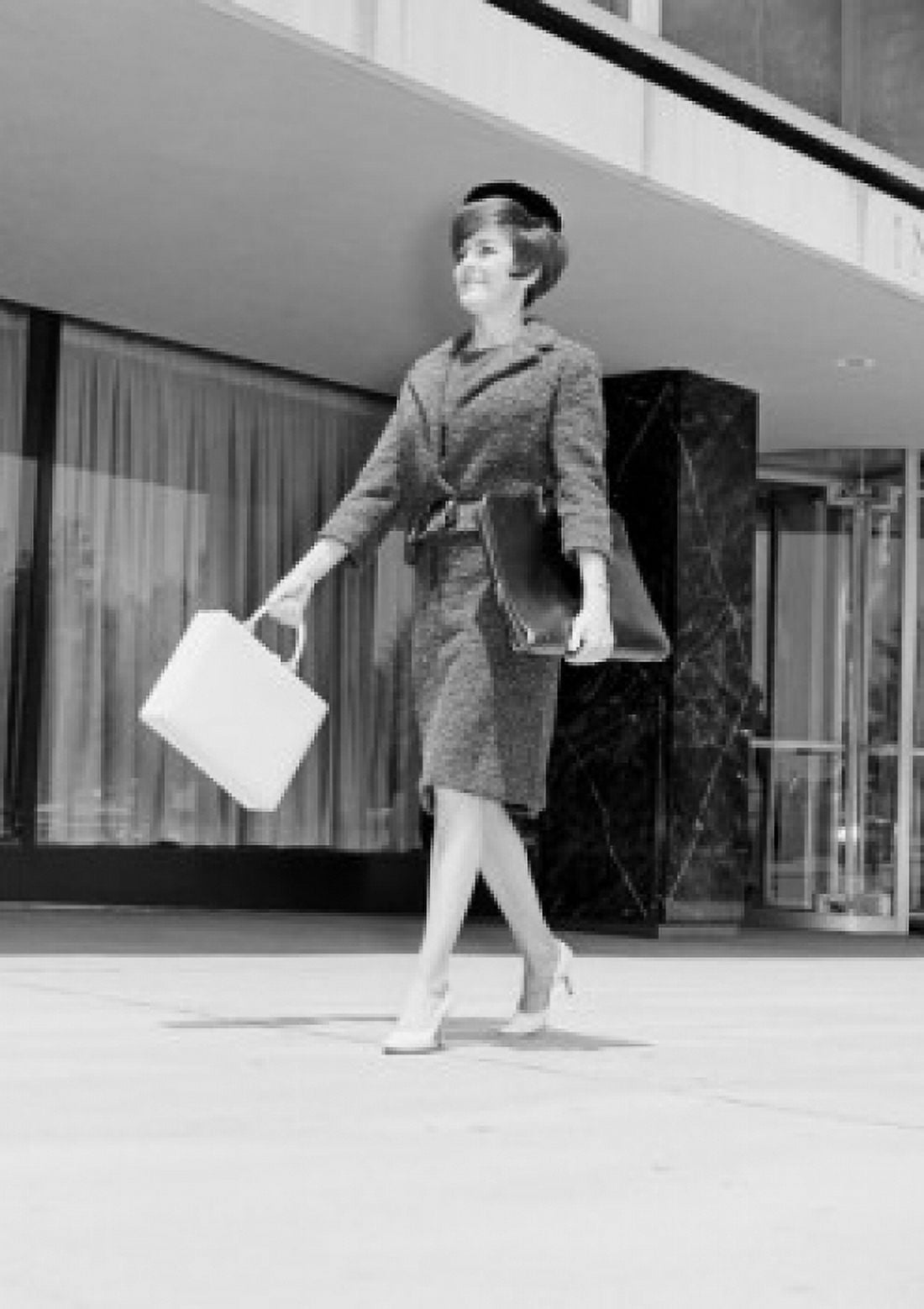 Elegant woman on street Canvas Art - (24 x 36)