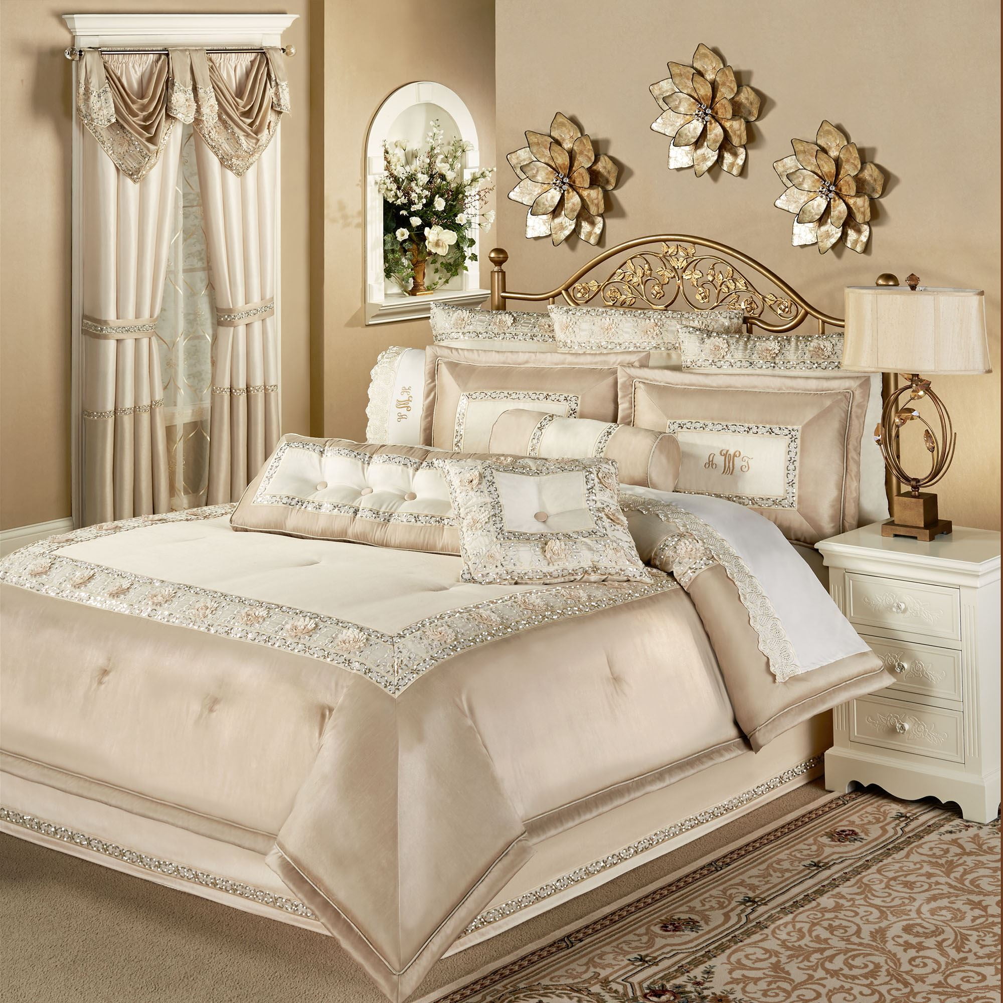 Touch of Class Elegant 3 Piece Light Cream Sequined Bedding Sets Queen