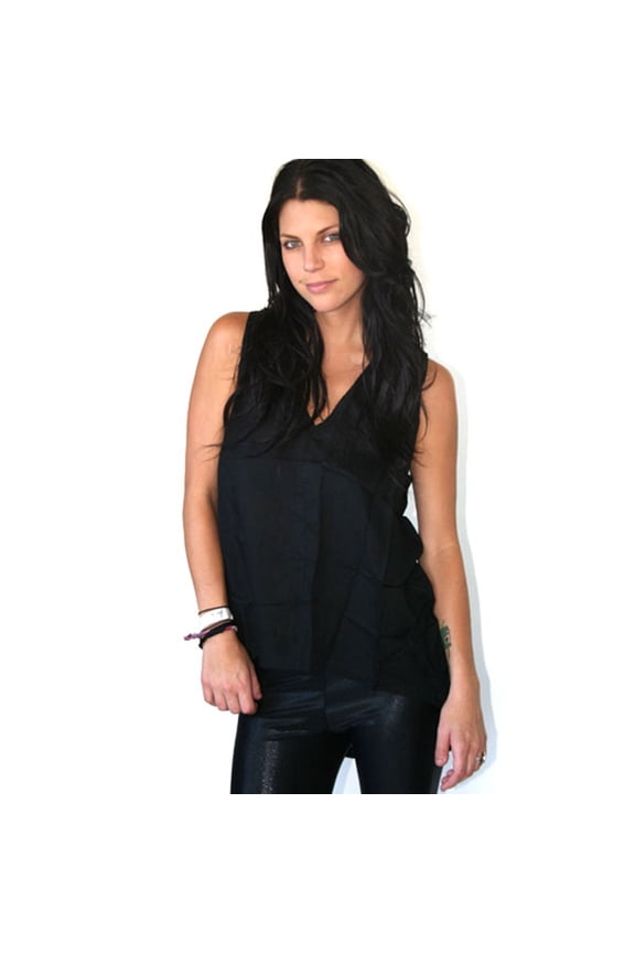 - Leona Juniors Tank Top - Medium