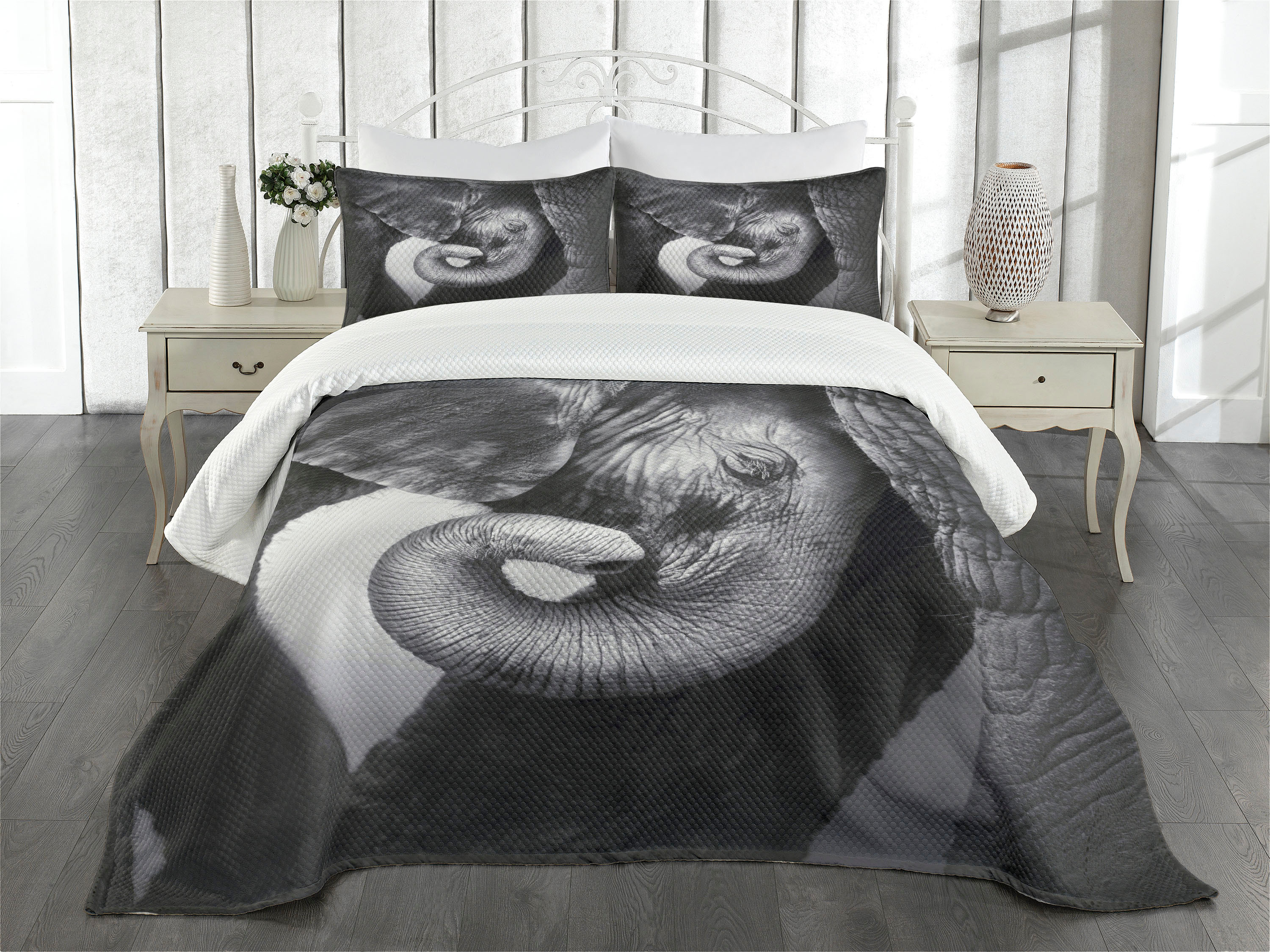 Elephant Bedspread Set Queen Size, Baby Elephant Seeking Comfort